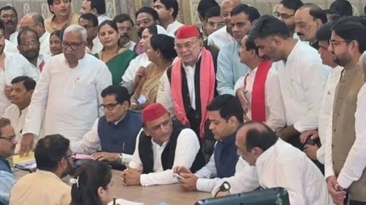 बीजेपी नेता के रिश्तेदार सपा से जाएंगे राज्यसभा और मुसलमान सिर्फ बिछाएंगे दरी', ओवैसी की पार्टी ने उठाए सवाल यूपी में सपा से धनराज नथवानी ...