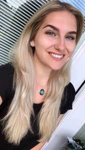 Amber Pearce's Instagram, Twitter & Facebook