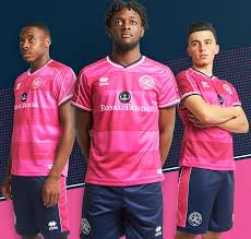 When queens park rangers pulled on a green and white hooped change kit in the early 1990s in fact the renowned blue and white hoops didn't make their first appearance as a qpr home kit until. New Queens Park Rangers Errea Kits 2018 2019 Qpr To Have Pink Away Shirt Football Kit News