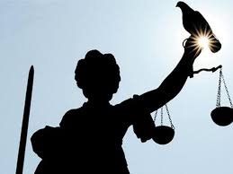 Nach bisherigen erkenntnissen betrat der mit einem schal maskierte mann gegen. Bankuberfall Trio Traf Sich Offenbar Vor Der Tat In Northeim