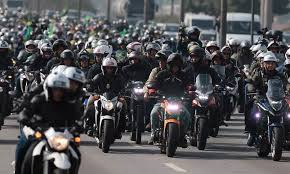 Pelas redes sociais, você acompanha os principais momentos da visita do presidente em porto alegre, além das imagens ao vivo do passeio de moto. Hvzavbe11uwcmm