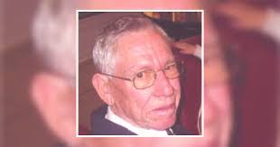 Ruth Wilbanks's Instagram, Twitter & Facebook