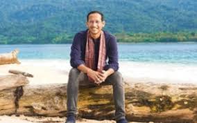 Wali kota surabaya ini mendapatkan tawaran dari presiden joko widodo untuk mengisi. Debulz02w9zhjm