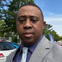 Everett Dowling's Instagram, Twitter & Facebook