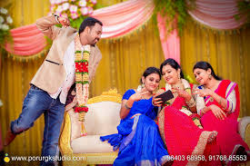 The Best Christian Wedding Photographers In Tamilnadu Chennai Appr Indian Wedding Photography Poses Bridal Photography Poses Indian Wedding Couple Photography