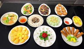 Theo phong tục, lễ cúng rằm tháng giêng thường được tiến hành vào giờ ngọ (tức là từ 11h đến 13h) ngày chính rằm (15/1 âm lịch). 1grifgn89vbkdm