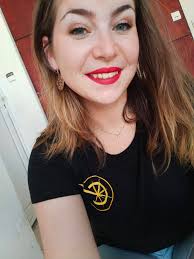 Hello tout le monde, des personnes intéressées par le domaine de  l'investissement et de l'éducation financière ? J'organise avec plusieurs  collaborateurs une vidéo conférence sur Zoom (gratuit) pour faire découvrir  ces domaines