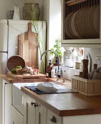 Farmhaus Einrichtung Tipps Inspiration In 2020 Kucheneinrichtung Franzosische Landhauskuche Franzosische Landhauskuchen