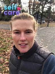 Lara Fish's Instagram, Twitter & Facebook