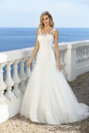 Ihr brautkleid ladybird sollte bräute selbstverständlich ohne kompromisse ihrem wunschprodukt entsprechen, sodass sie zu beispiel hause am ende keinesfalls von der investition enttäuscht sind. Die Ganze Kollektion Brautkleider Von Laydbird Brautmoden Entdecken Sie Ihr Traum Hochzeitskleid In Der Umf Kleider Hochzeit Hochzeitskleider Vintage Brautmode