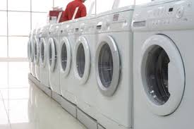 Ist die waschmaschine zum beispiel nicht im einsatz, kann die wasserzufuhr unterbrochen werden, während das wasser noch aus dem hahn läuft. Waschmaschinen Anschliessen So Gehen Sie Vor