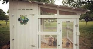 Chov Slepic Na Dvorku Ci Zahrade Chicken Coop Designs Chicken Diy Chicken Coop