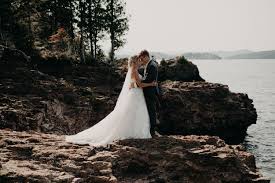Marquette Wedding Michigan Elopement Nature Wedding Unique Wedding Photos Wedding Photo Id Michigan Wedding Photos Michigan Wedding Venues Michigan Wedding