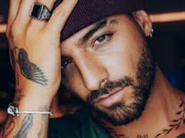 Las comprometedoras fotos entre el reguetonero maluma y si tía yudy arias han aumentado los rumores sobre un posible romance entre ellos. Maluma Abraza El Vientre De Su Novia Y Pone En Entredicho Que Tengo Algo Que Decirles Colombia Hoy Cultura
