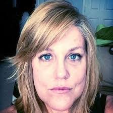 Felicia Hirsch's Instagram, Twitter & Facebook