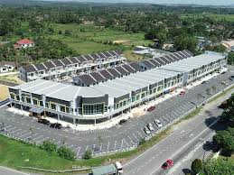 Bagi orang asli malang, mungkin selecta adalah tempat wisata malang batu yang cukup legendaris yang sudah ada sejak jaman belanda. Taman Tangga Batu Permai Phase I Unitedhome Development
