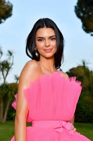 Jenner signed with wilhelmina models as a teenage model. Is Kendall Jenner Dating The Lakers Kyle Kuzma