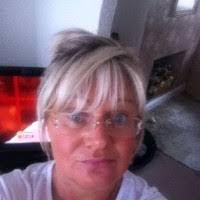 Imelda Jones's Instagram, Twitter & Facebook