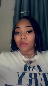 Candace Bartlett's Instagram, Twitter & Facebook