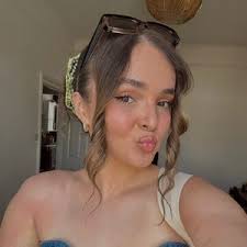 Darcy Kelly (@darcykatekelly)