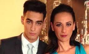 Consuelo duval, siendo actriz y madre soltera, logró sacar adelante a sus dos hijos michel y paly. Asi Reacciona Consuelo Duval Ante El Romance De Su Hijo