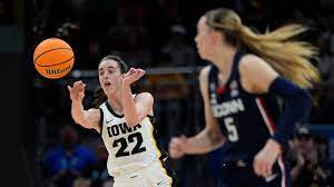 Caitlin Clark, Iowa beat UConn 71-69 in women's Final Four, advance to NCAA  title game