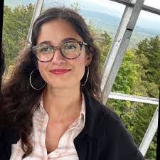 Laurie Mainville's Instagram, Twitter & Facebook