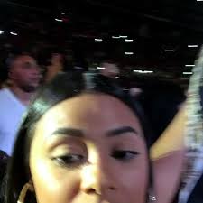 Evette Santos (@evetteesantoss)