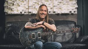 Unlock the secrets of the fretboard, on sale for black friday! Play Mind Blowing Solos Masterclass By Steve Stine