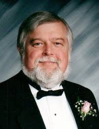 Andrew Makela's Instagram, Twitter & Facebook