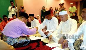 Bukan di pejabat agama tanpa resepsi atau insan penting di sisi saya. Akad Nikah Dibenarkan Dengan Syarat