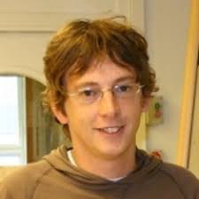 Christopher Knee's Instagram, Twitter & Facebook