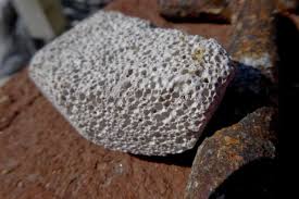 Pumice |Properties, Composition, Formation, Uses » Geology Science