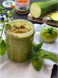 Pesto Au Basilic Courgette Tomate Verte Au Piment D Espelette La Cuisine Gourmande De Deldel Tomates Vertes Courgette Tomate Recette Tomate Verte