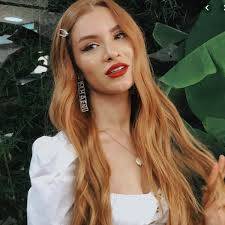 Feride Hilal Akın: albümler, şarkılar, konserler