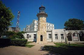 Orasul constanta se poate mandri cu 4 faruri: Farul Genovez Obiective Turistice ConstanÅ£a DeÈ™tepÈ›i Ro