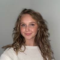 Marika Igras's Instagram, Twitter & Facebook