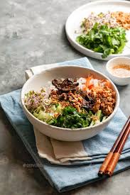 Bowl Of Vietnamese Noodle Salad Bun Bo Nam Bo In 2020 Asian Recipes Vietnamese Noodle Salad Vietnamese Noodles