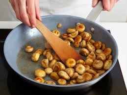 Champignonpfanne Grundrezept Und Neue Ideen Lecker Rezepte Lecker Lebensmittel Essen