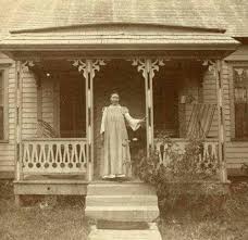 Laura Ingalls Wilder On The Front Porch Of The Home Almanzo Built For Them Near Mansfield Missouri Author O Laura Ingalls Wilder Laura Ingalls Little House