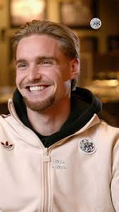 Haha ach, daar kan Kenneth Taylor ook wel om lachen! 💥😂 🎥 @drieleon