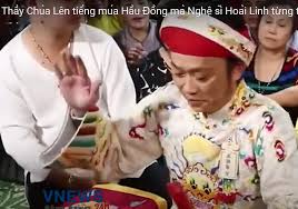 Hoài linh lần đầu xin lỗi vì chậm giải ngân hơn 13 tỷ đồng quyên góp từ khán giả, nói sẽ trao tiền cho người miền trung khi dịch ổn định. Tldrk Dv9veeim