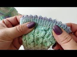 Maybe you would like to learn more about one of these? Ein Schnuckeliges Und Leicht Zu Arbeitendes Bundchen Sind Die Mausezahnchen Mal Was Anderes Und E Mausezahnchen Stricken Mausezahnchen Socken Stricken Muster