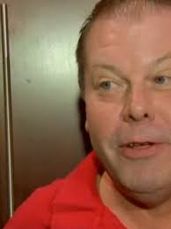 Retiring fire paramedic saves fellow passenger's life during US Airways  flight