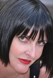 Nina Warren's Instagram, Twitter & Facebook