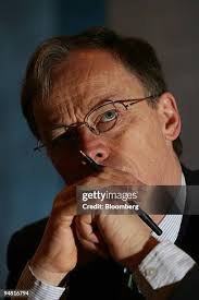 47 De Suzanne Vincent Photos & High Res Pictures