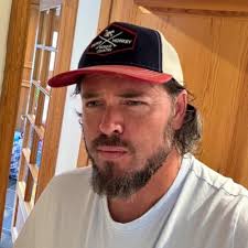 liam sutton (@suttonsutts)