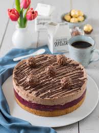 Открыть страницу «ferrero küsschen» на facebook. Rocher Torte Mit Kirschen Die Kuchenzuckerschnecke