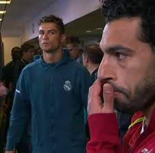 Yo viendo a mi amigo que por fin ganó...