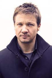 Pin By Kay Mckelvain On Eye Candy Wow Jeremy Renner Renner Clint